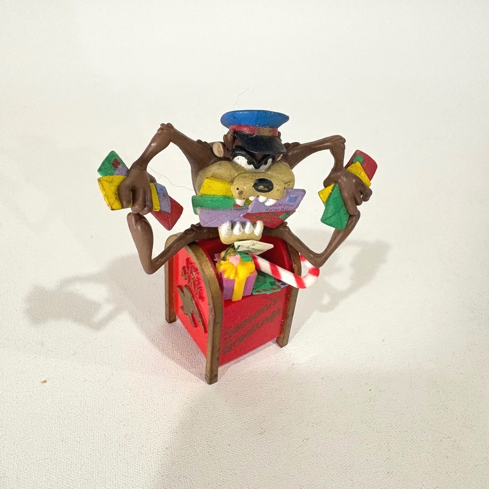 Vintage Looney Tunes Tasmanian Devil Taz Mailman Christmas Ornament Figurine